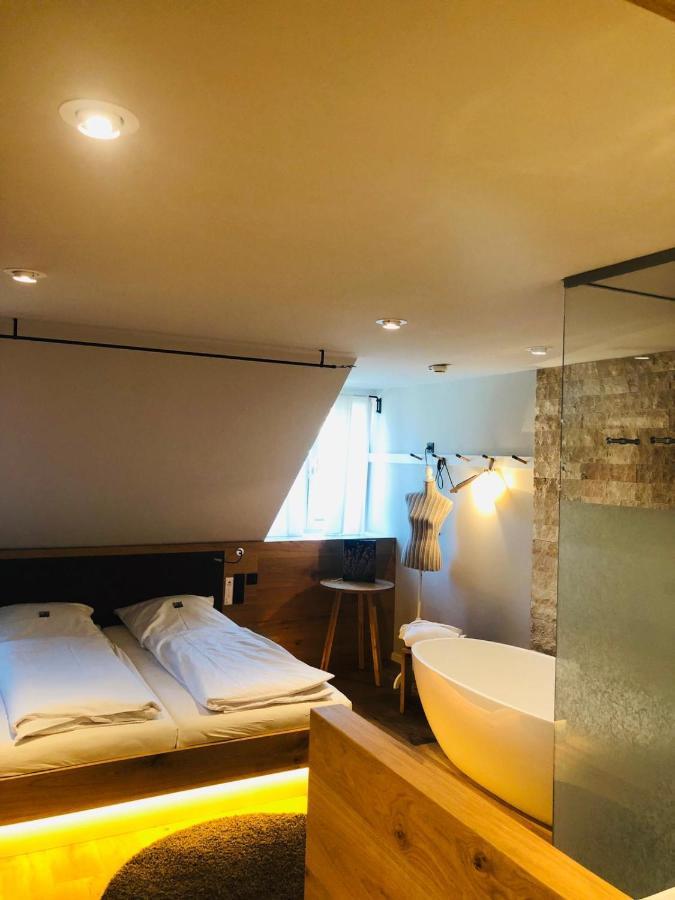 Hotel Waldvogel ไลพ์ไฮม์ ภายนอก รูปภาพ